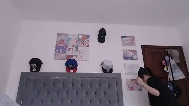 dulce maria x online show from February 23, 2025, 5:29 pm