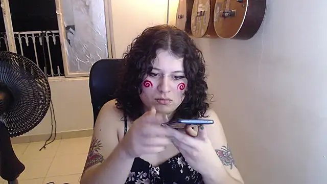 Snapshot of Smoke_trip_Alicia chatting on November 27, 2025, 4:24 am Smoke trip Alicia online show from November 27, 2025, 4:24 am