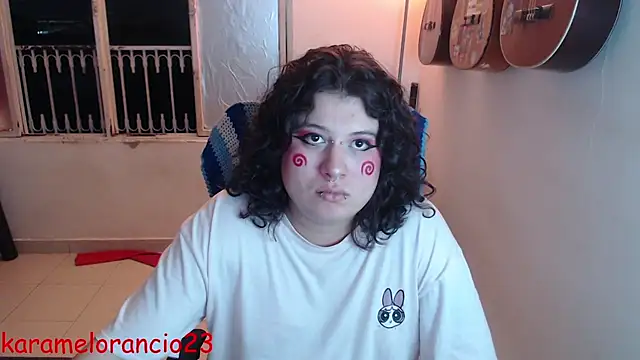 Snapshot of Smoke_trip_Alicia chatting on October 7, 2025, 3:40 am Smoke trip Alicia online show from October 7, 2025, 3:40 am
