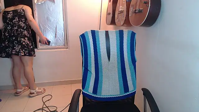 Snapshot of Smoke_trip_Alicia chatting on October 30, 2025, 3:05 am Smoke trip Alicia online show from October 30, 2025, 3:05 am