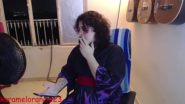 Snapshot of Smoke_trip_Alicia chatting on September 24, 2025, 4:19 am Smoke trip Alicia online show from September 24, 2025, 4:19 am