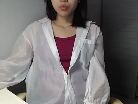 Snapshot of Bigg_Pussyy_Catt chatting on December 9, 2024, 8:22 am Bigg Pussyy Catt online show from December 9, 2024, 8:22 am