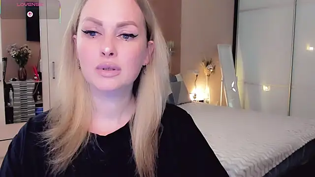 Snapshot of Libby_Nora chatting on February 24, 2026, 9:32 am Libby Nora online show from February 24, 2026, 9:32 am