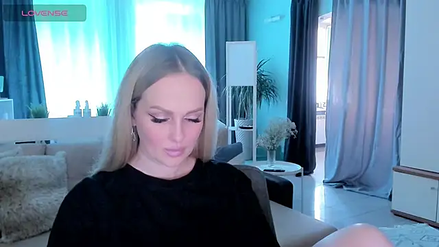 Snapshot of Libby_Nora chatting on February 26, 2025, 10:49 am Libby Nora online show from February 26, 2025, 10:49 am