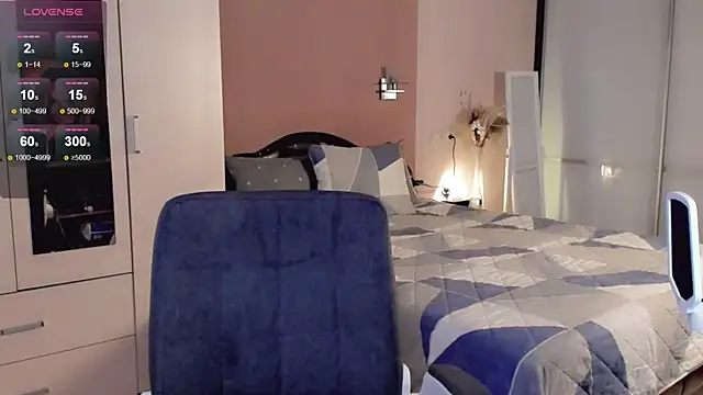 Snapshot of Libby_Nora chatting on October 24, 2025, 12:59 pm Libby Nora online show from October 24, 2025, 12:59 pm