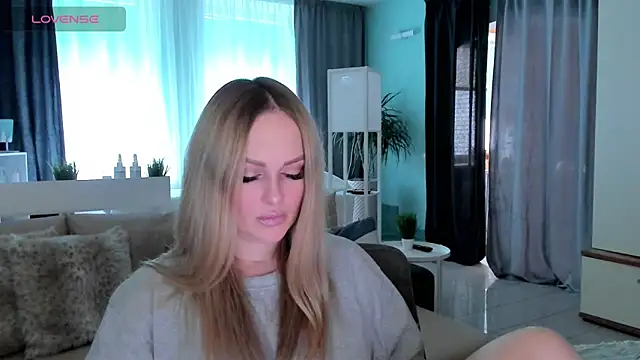 Snapshot of Libby_Nora chatting on March 3, 2025, 9:45 am Libby Nora online show from March 3, 2025, 9:45 am