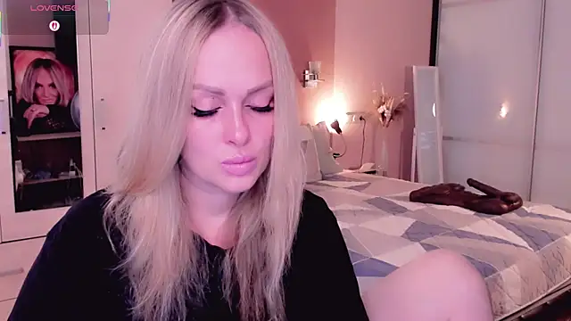 Snapshot of Libby_Nora chatting on October 6, 2025, 9:21 am Libby Nora online show from October 6, 2025, 9:21 am