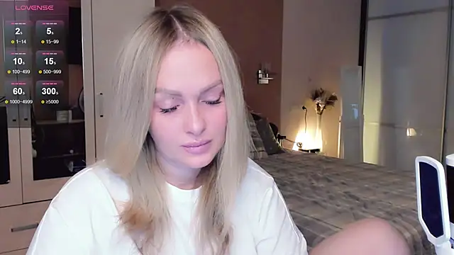 Snapshot of Libby_Nora chatting on November 12, 2025, 9:13 am Libby Nora online show from November 12, 2025, 9:13 am