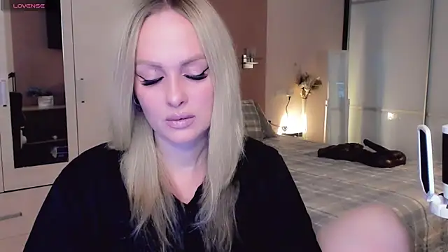 Snapshot of Libby_Nora chatting on November 21, 2025, 9:19 am Libby Nora online show from November 21, 2025, 9:19 am