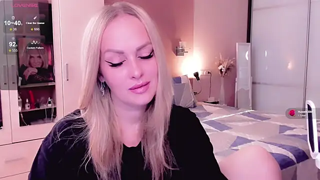 Snapshot of Libby_Nora chatting on October 8, 2025, 10:50 am Libby Nora online show from October 8, 2025, 10:50 am