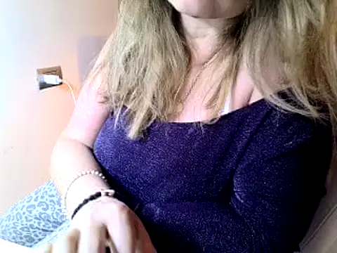 leadileo online show from January 18, 2025, 4:21 pm