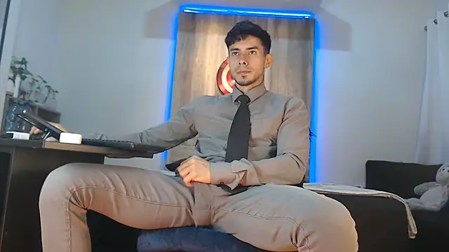 Snapshot of Andrew_4_ chatting on November 7, 2025, 4:06 am Andrew 4 online show from November 7, 2025, 4:06 am