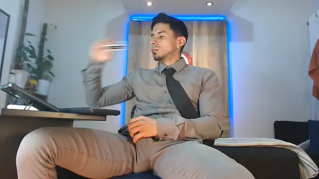 Andrew 4  online show from March 10, 2026, 5:00 am