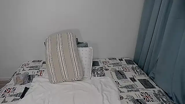 Snapshot of erikaerika chatting on November 9, 2025, 6:50 am erikaerika online show from November 9, 2025, 6:50 am