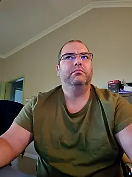 Andrew1900529 online show from September 16, 2025, 4:35 am