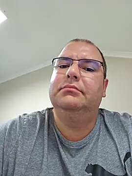 Andrew1900529 online show from September 18, 2025, 10:29 am