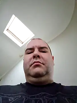 Andrew1900529 online show from February 25, 2025, 5:52 am