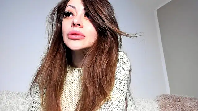 Snapshot of BrianaDiamondXXX chatting on December 22, 2025, 11:32 am BrianaDiamondXXX online show from December 22, 2025, 11:32 am