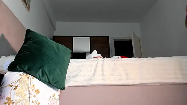 Snapshot of BrianaDiamondXXX chatting on October 27, 2025, 10:38 am BrianaDiamondXXX online show from October 27, 2025, 10:38 am