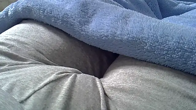 Snapshot of perescam chatting on November 1, 2025, 2:11 pm perescam online show from November 1, 2025, 2:11 pm