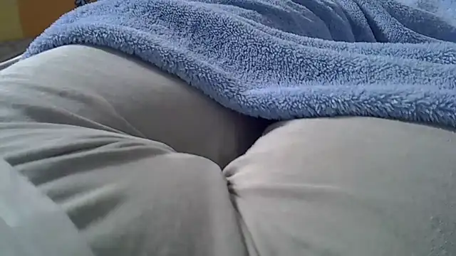 Snapshot of perescam chatting on November 28, 2025, 2:50 pm perescam online show from November 28, 2025, 2:50 pm