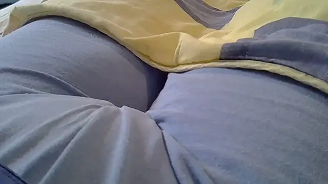 Snapshot of perescam chatting on December 4, 2025, 4:06 pm perescam online show from December 4, 2025, 4:06 pm