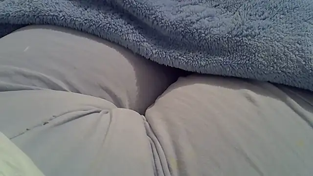 Snapshot of perescam chatting on October 22, 2025, 7:46 pm perescam online show from October 22, 2025, 7:46 pm