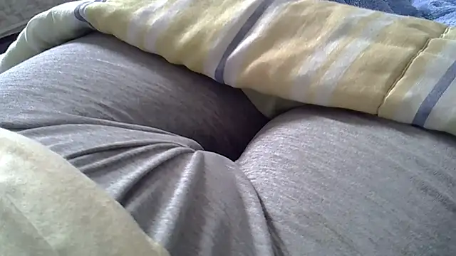 Snapshot of perescam chatting on October 25, 2025, 2:39 pm perescam online show from October 25, 2025, 2:39 pm