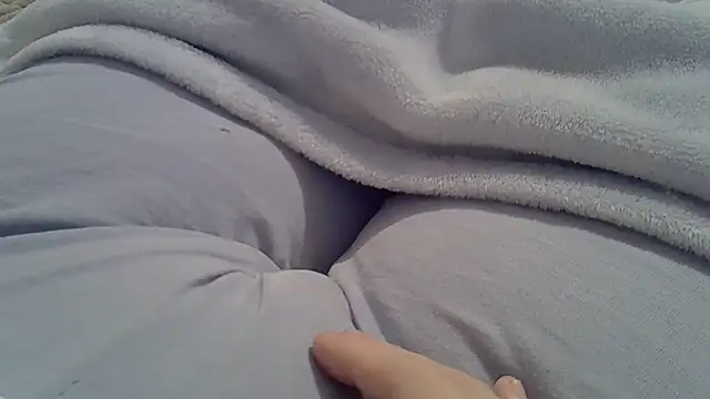 Snapshot of perescam chatting on October 16, 2025, 3:42 pm perescam online show from October 16, 2025, 3:42 pm