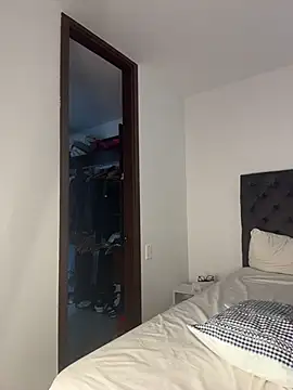 Snapshot of kamivolkano chatting on October 27, 2025, 4:41 pm kamivolkano online show from October 27, 2025, 4:41 pm