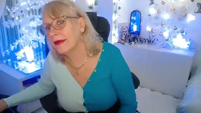 Ghertrude52 online show from January 7, 2026, 4:06 am