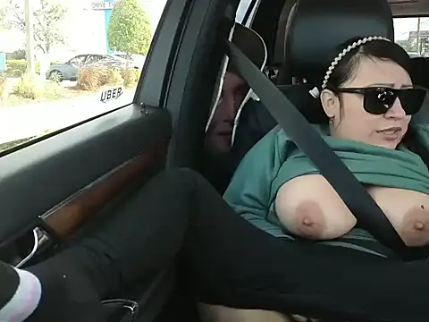 Foglove69 online show from February 1, 2026, 4:27 pm