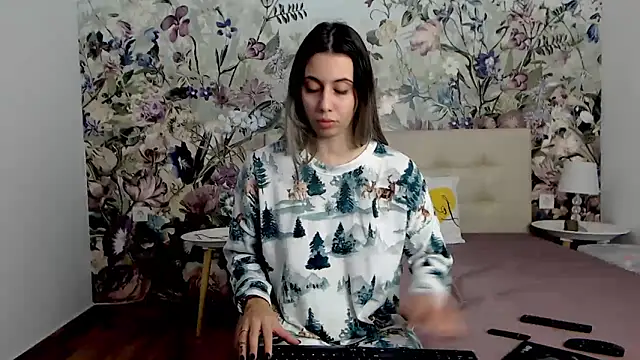 RoseDiamond06 online show from November 6, 2025, 2:54 pm