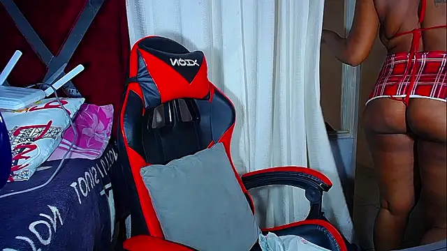 Snapshot of DanisaBrown chatting on January 18, 2026, 3:04 pm DanisaBrown online show from January 18, 2026, 3:04 pm