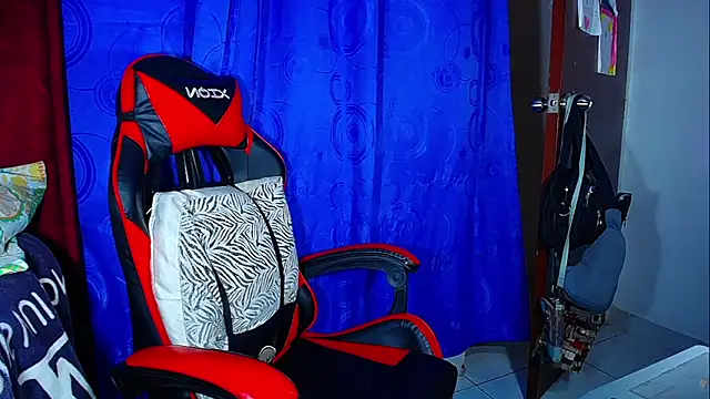 Snapshot of DanisaBrown chatting on February 12, 2026, 1:55 pm DanisaBrown online show from February 12, 2026, 1:55 pm