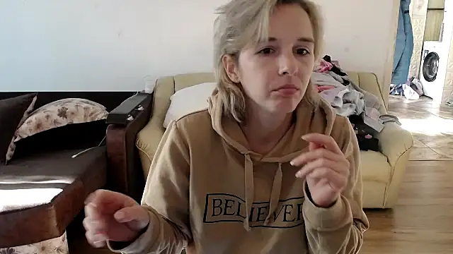 SexxyLety online show from November 3, 2025, 7:57 am