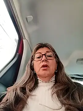 Snapshot of emma_tour chatting on April 29, 2026, 8:48 pm emma tour online show from April 29, 2026, 8:48 pm