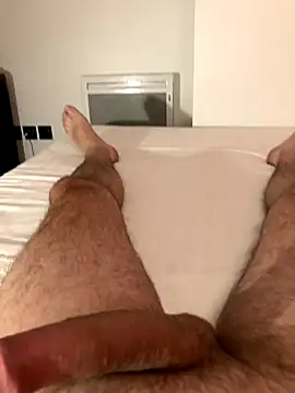 Snapshot of Romain2841 chatting on November 4, 2025, 8:01 pm Romain2841 online show from November 4, 2025, 8:01 pm