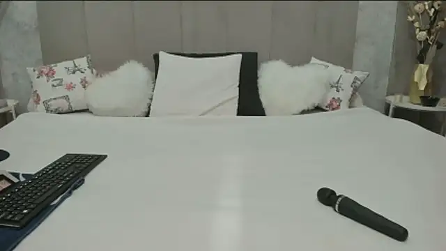 Snapshot of boobies4fun chatting on November 14, 2025, 4:21 pm boobies4fun online show from November 14, 2025, 4:21 pm