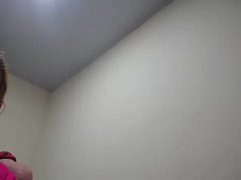 Snapshot of Mia_davis01 chatting on November 9, 2025, 5:55 am Mia davis01 online show from November 9, 2025, 5:55 am