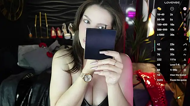 Snapshot of MistressDarsy chatting on October 24, 2025, 6:23 am MistressDarsy online show from October 24, 2025, 6:23 am