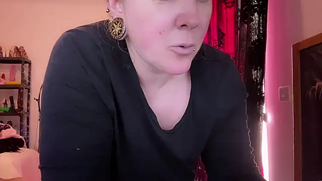 kisicaxx online show from January 9, 2026, 10:00 am