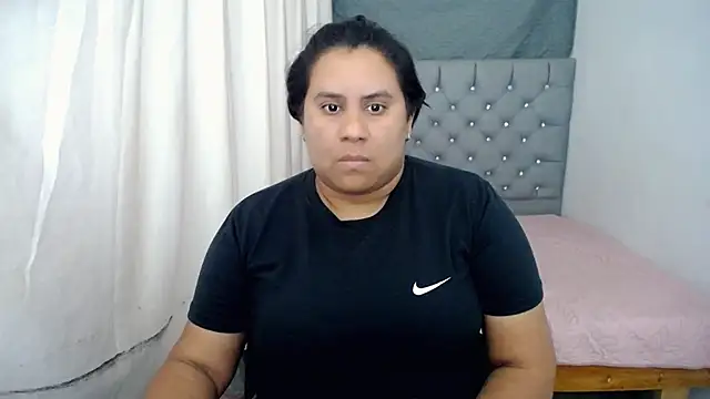 hotlesby4uxxx online show from December 30, 2024, 8:04 pm