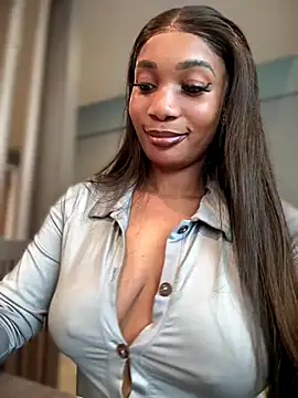 Snapshot of __Nessa__ chatting on September 28, 2025, 11:06 am   Nessa   online show from September 28, 2025, 11:06 am
