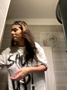 IrisBlues online show from November 15, 2025, 5:28 pm