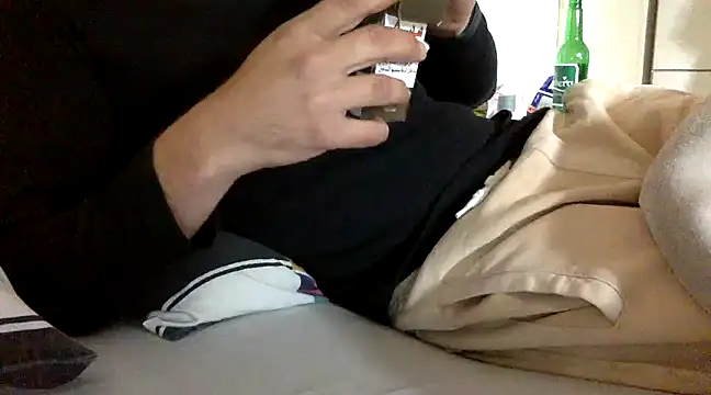 Snapshot of BADGUY2021 chatting on March 22, 2025, 6:11 am BADGUY2021 online show from March 22, 2025, 6:11 am