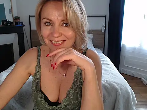 ADreamLady online show from March 25, 2026, 3:22 pm