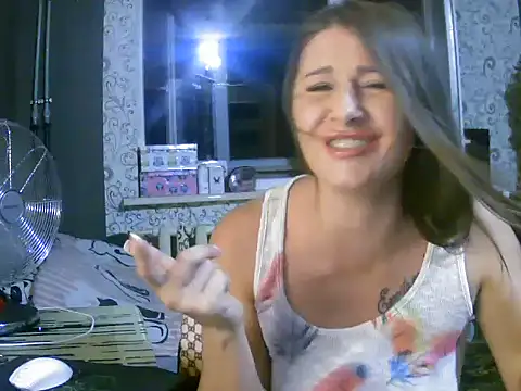 Snapshot of Valerivv chatting on August 5, 2026, 9:31 pm Valerivv online show from August 5, 2026, 9:31 pm