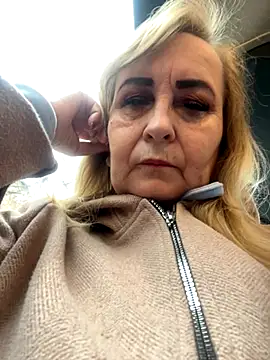 Irina2909xh online show from November 27, 2025, 10:59 am