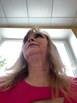 Snapshot of Irina2909@xh chatting on February 12, 2026, 9:53 am Irina2909xh online show from February 12, 2026, 9:53 am